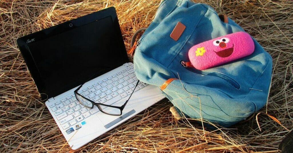 17 inch Laptop Backpack with Ykk
zipper